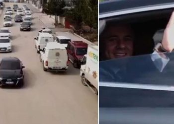 Adaylık için başvuruya lüks araçlarla dolu konvoyla gitti! O görüntüler sosyal medyayı salladı