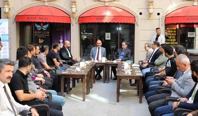 Aydın politika haberi: Başkan Vekili Aydın’dan esnaf ziyareti