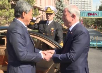 Bakan Akar, Malezyalı mevkidaşı Hasan ile görüştü