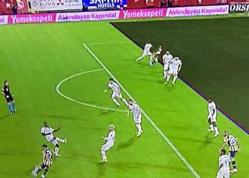Bu kez isyan eden Fenerbahçe! İptal edilen gol için herkes aynı yorumu yapıyor