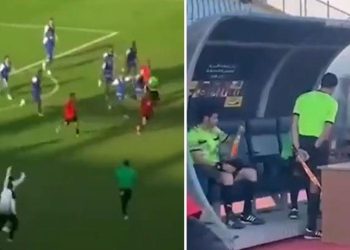 Bu olayın tarihte eşi benzeri görülmedi! VAR olmayan ligde cep telefonundan pozisyon izleyen hakeme tarihi ceza