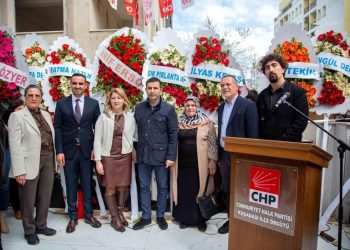 CHP’li Zenginoğlu’ndan miting gibi aday adaylık açıklaması