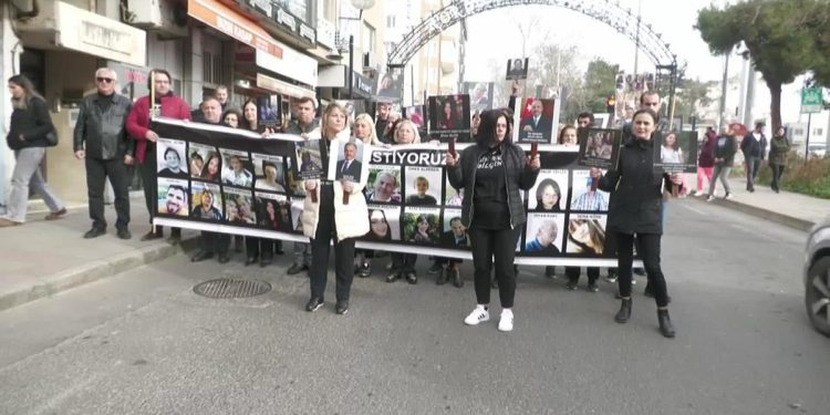 Çorlu Tren Faciasına İlişkin 14. Duruşma Başladı. Aileler Duruşma Öncesi, “Adalet İstiyoruz” Sloganıyla Mahkeme Önüne Kadar Yürüdü