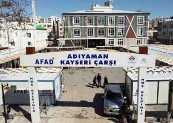 Esnaf konteyner çarşıda satışa başladı
