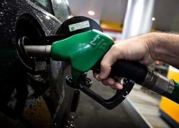 Gece yarısından itibaren motorine 81 kuruşluk zam geliyor