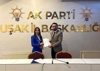 Genç Melisa milletvekili aday adaylığı müracaatını yaptı