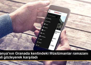 İspanya’nın Granada kentindeki Müslümanlar ramazanı hilali gözleyerek karşıladı