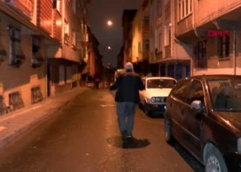 İSTANBUL’DA RAMAZAN DAVULCULARI İLK SAHURLA BİRLİKTE GÖREVE BAŞLADI