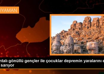 Kahtalı gönüllü gençler ile çocuklar depremin yaralarını el ele sarıyor