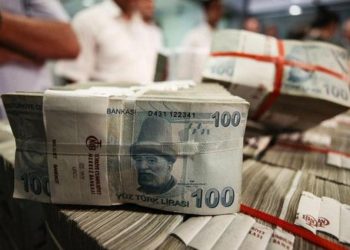 Merkez Bankası’ndan gelecek faiz kararı, ekonomistleri ikiye böldü