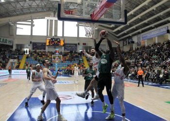 Pınar Karşıyakalı Delgado, ribauntta zirveye oynuyor