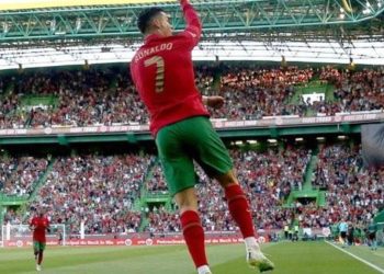 Rekor kırdı! Dünya futbol tarihinde en çok milli maça çıkan futbolcu Cristiano Ronaldo oldu