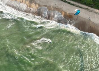 Rus Sörfçü Tutkusunu Çin’de İşe Dönüştürdü