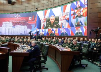 Rusya Savunma Bakanı Şoygu, ABD’ye ait İHA’nın düşmesine neden olan pilotlara cesaret nişanı verdi