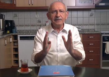 Saat 22.00’yi işaret eden Kılıçdaroğlu’ndan yeni video