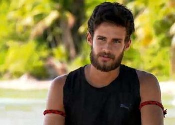 Sevgilisiyle Aşka Geldi! Yatak Pozu Olay Oldu