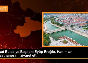Tokat Belediye Başkanı Eyüp Eroğlu, Hanımlar Kıraathanesi’ni ziyaret etti