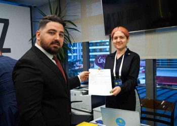 Uşaklı iş adamı Başaltın aday adaylığı müracaatını yaptı