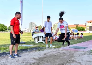 Mersin’de Kır Çiçekleri Projesi’ne yeni yetenekler katılıyor
