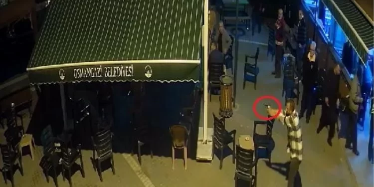 Bursa’da Tartışma Sonucu Öldürülen Kişinin Oğlu Şüphelileri İşaret Etti