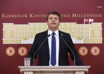 Abdurrahman Tutdere: “Garip Gurebanın Parasını Har Vurup Harman Savuruyorlar”