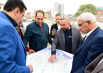 Battalgazi Belediye Başkanı Osman Güder ve Milletvekili Bülent Tüfenkci, Konteyner Çarşıdaki Esnafları Ziyaret Etti